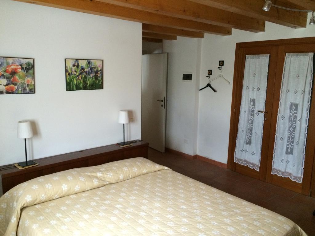 Villa Pastori Мира Стая снимка