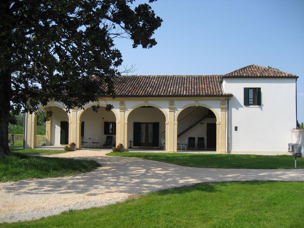 Villa Pastori Мира Екстериор снимка